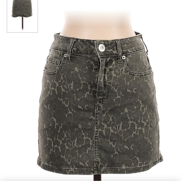cute trendy american eagle camo skirt! size 4 - Picture 1 of 3